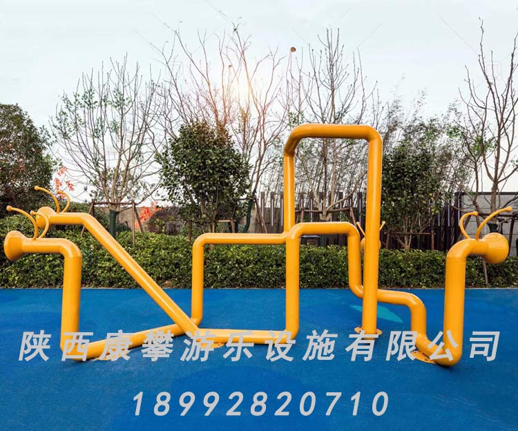 兒童游樂(lè)設(shè)施