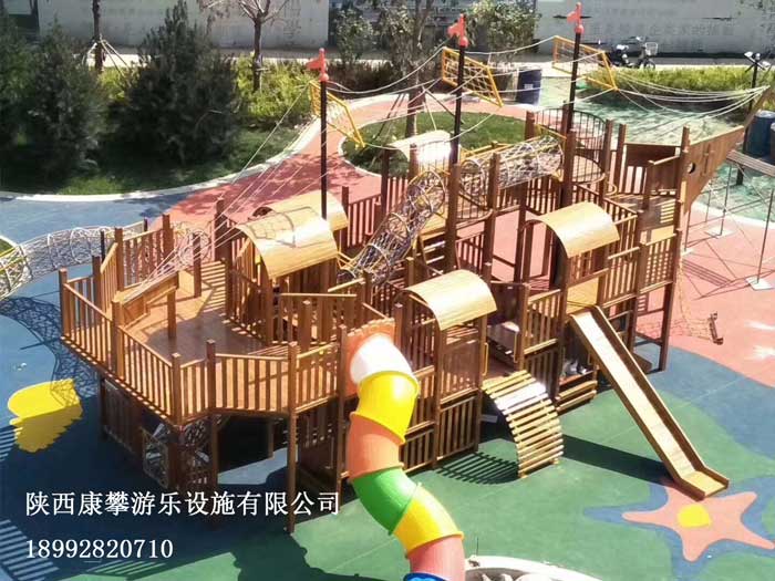 木制游樂(lè)設(shè)施