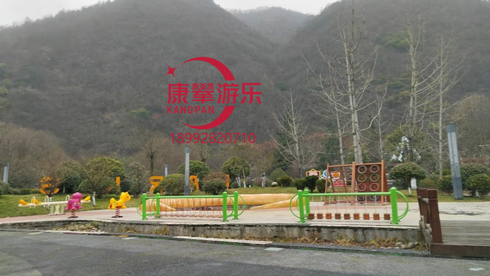 戶(hù)外組合設(shè)施