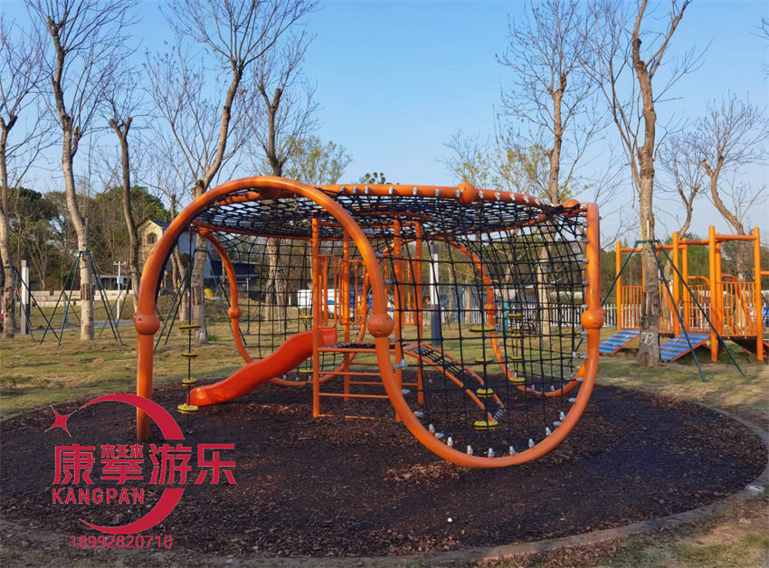 攀爬網(wǎng)設施